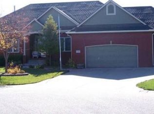 6415 W Shadow Lakes Ct, Wichita, KS 67205