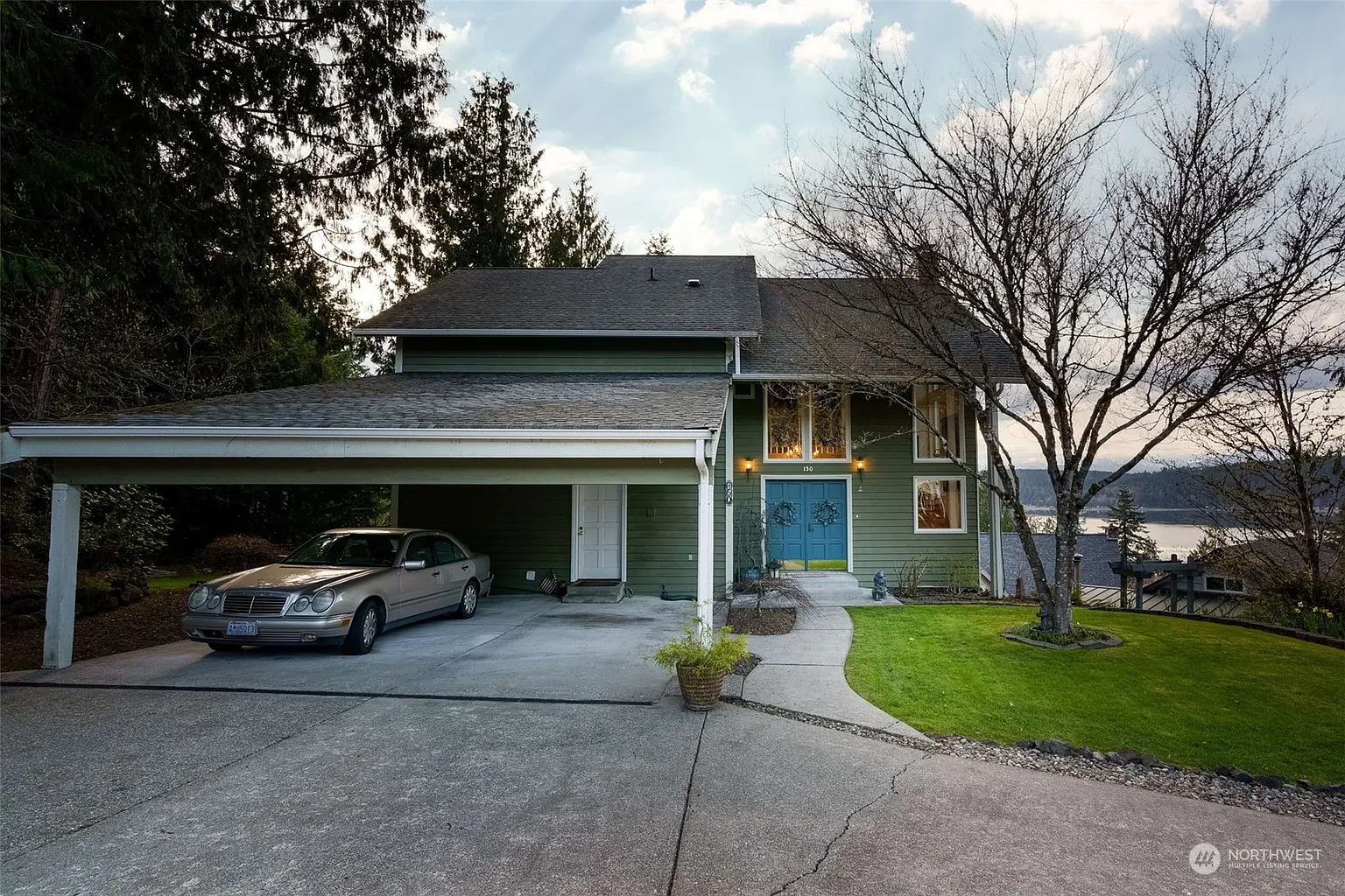 150 E Twanoh Falls Drive photo 1