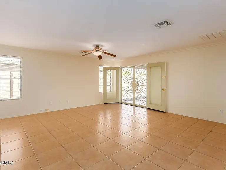 641 S 153rd Ln — Photo 16