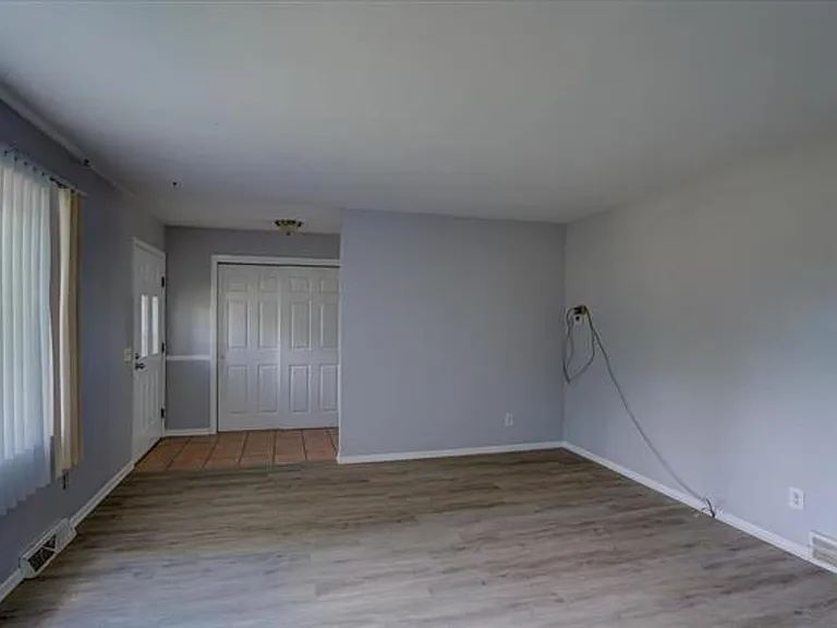 3909 Patrick Henry Way — Photo 5