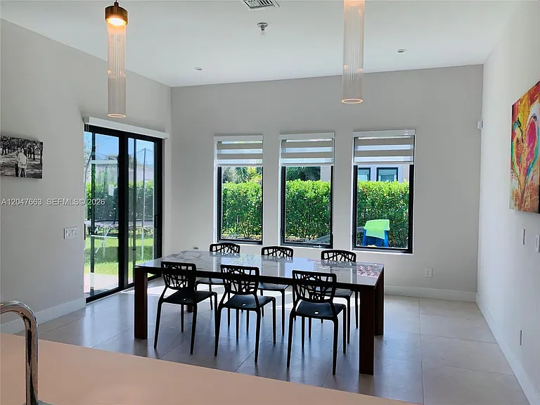 3412 Emerson Ln — Photo 10