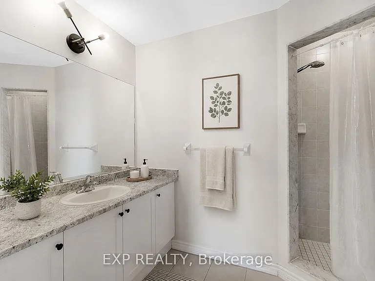 38 Miami Grv — Photo 17