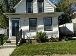 307 W Linn St, Marshalltown, IA 50158