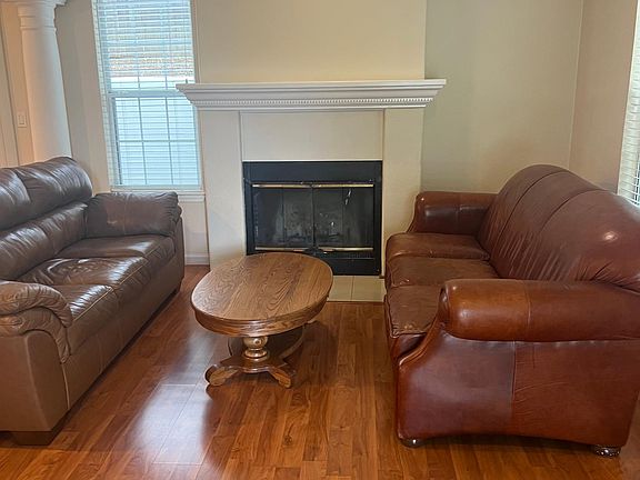3rd image of 4048 Eastwood Village Ln
