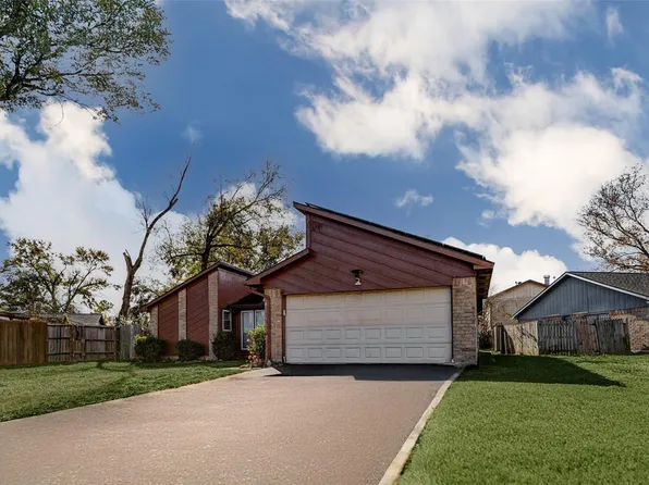 12554 Versailles Dr, Houston, TX 77015