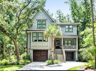 565 Oyster Rake Dr, Johns Island, SC 29455