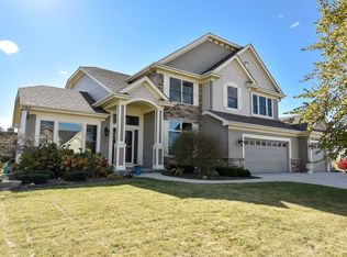 N49W18445 Wildlife Ct, Menomonee Falls, WI