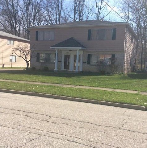 1st image of 1845 & 1847 Cromwell Dr