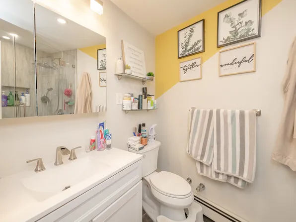 25-02 Crescent Street image 6 of 12