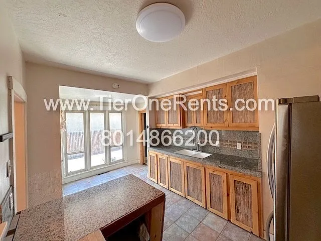 141 E Wentworth Ave — Photo 9