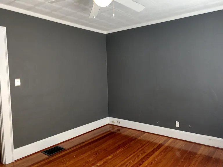 3538 Linwood Ave — Photo 6