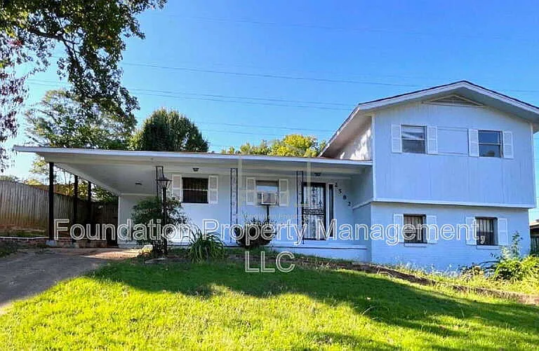 2582 Capewood Dr — Photo 1