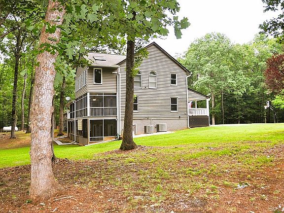 3rd image of 17253 Tulip Poplar Rd