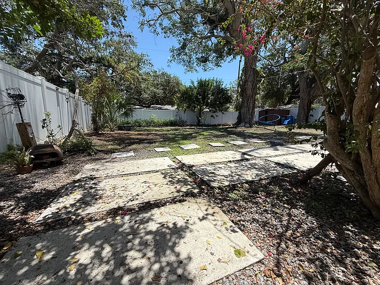 4034 S West Shore Blvd — Photo 23