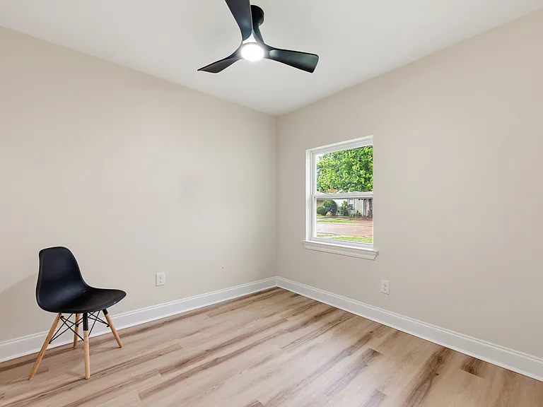 110 Jules Ave — Photo 17