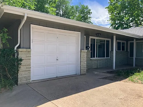 1111 Baker St Photo 1