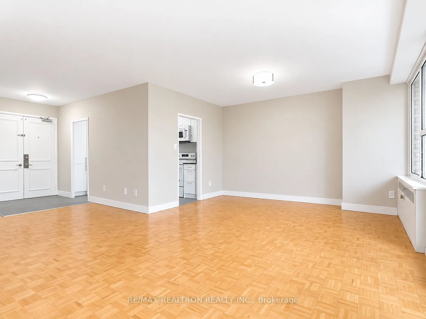 3 bed, $3,795 — Photo 2