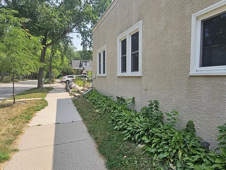 4401 46th Ave S #B — Photo 2