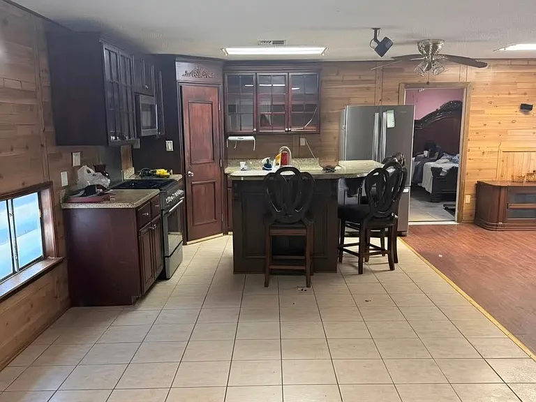 29004 FM 803 — Photo 2