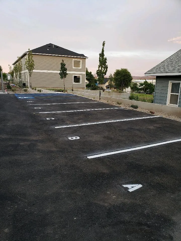 2 bed, 1.5 bath, 1050 sqft, $1,550 — Photo 2