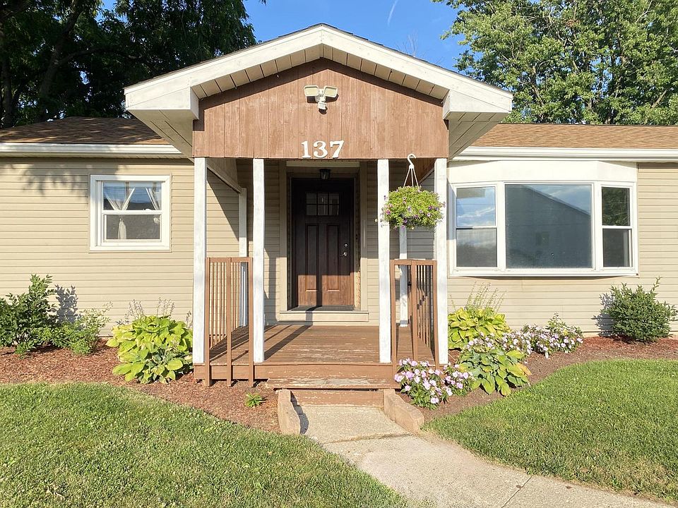 1st image of 137 Sharon STREET