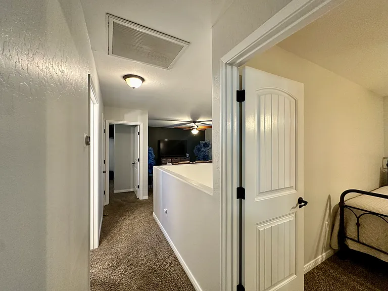 1319 S Brooke Ln — Photo 15