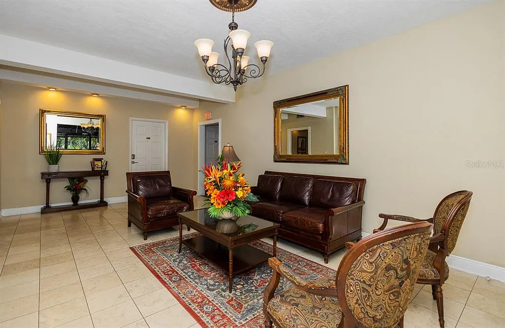 1 bed, 1.0 bath, 377 sqft, $1,500 — Photo 2