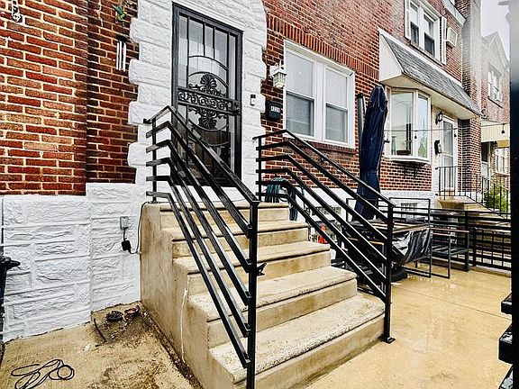 2nd image of 4228 Markland St