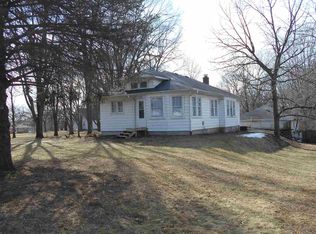 3305 17th St, Rockford, IL 61109