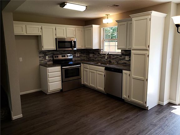 2nd image of 5632 NW Plantation Dr #168-C