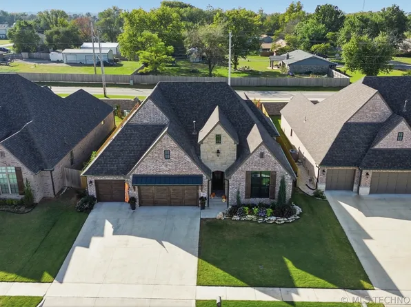 14806 E 77th St N, Owasso, OK 74055
