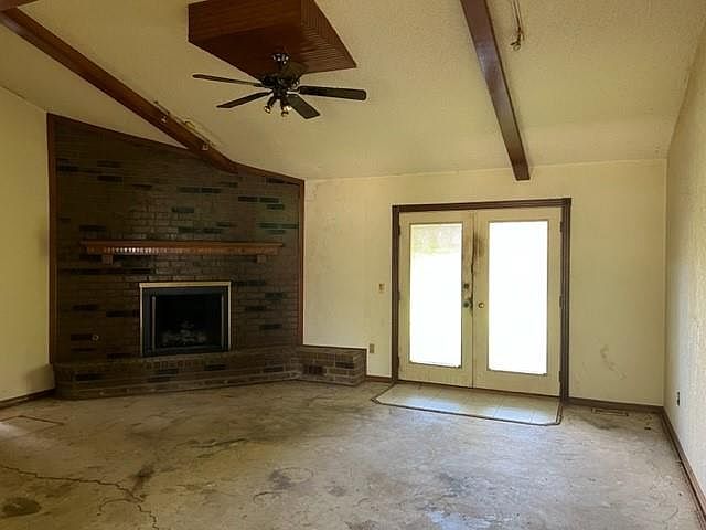 2nd image of 705 Waterview Rd