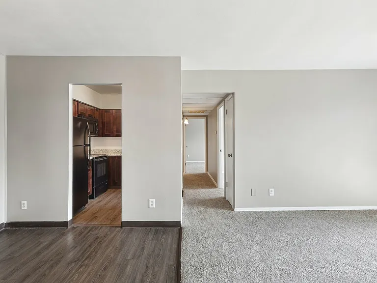 Montana Ridge Apartments — Photo 9
