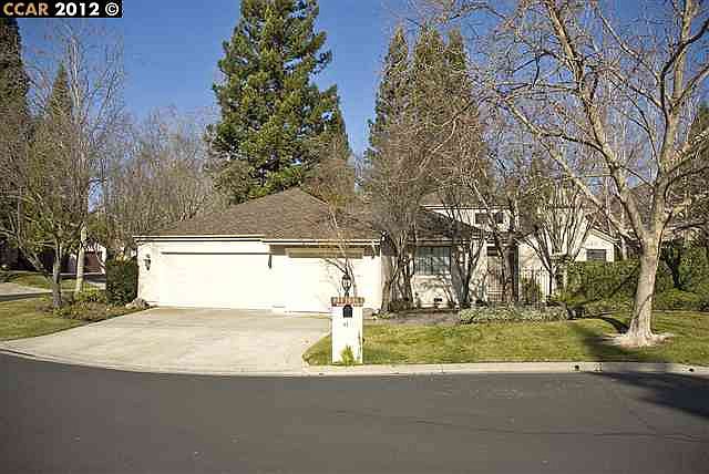 1st image of 11 Deer Meadow Ct