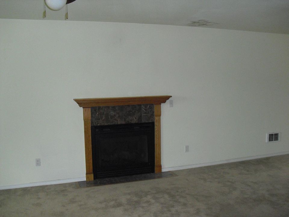 2nd image of 780 Mallard Ct SE