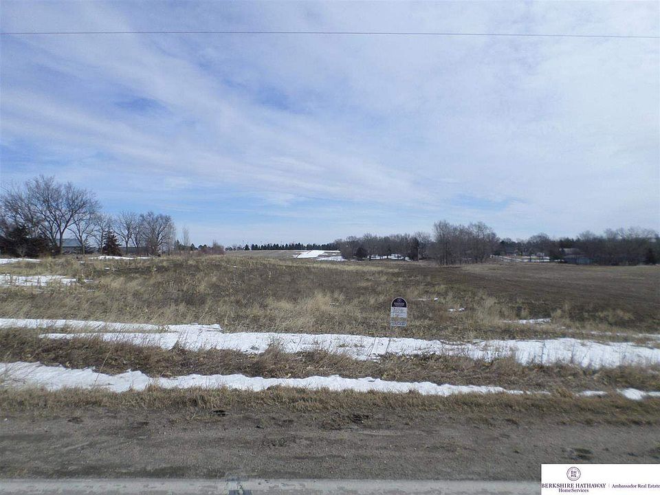 2nd image of 2 46th Acres