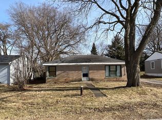 3012 Mourine Ln, McHenry, IL 60051