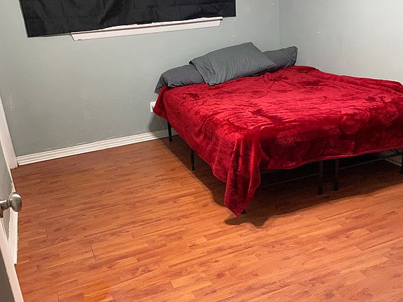 4th image of 102 Spoonbill Ave