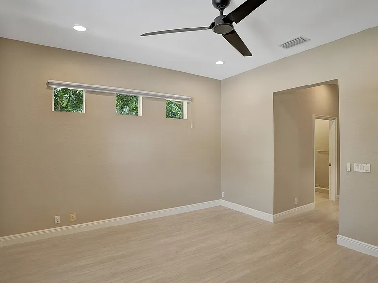 5779 NW 120th Ave — Photo 29