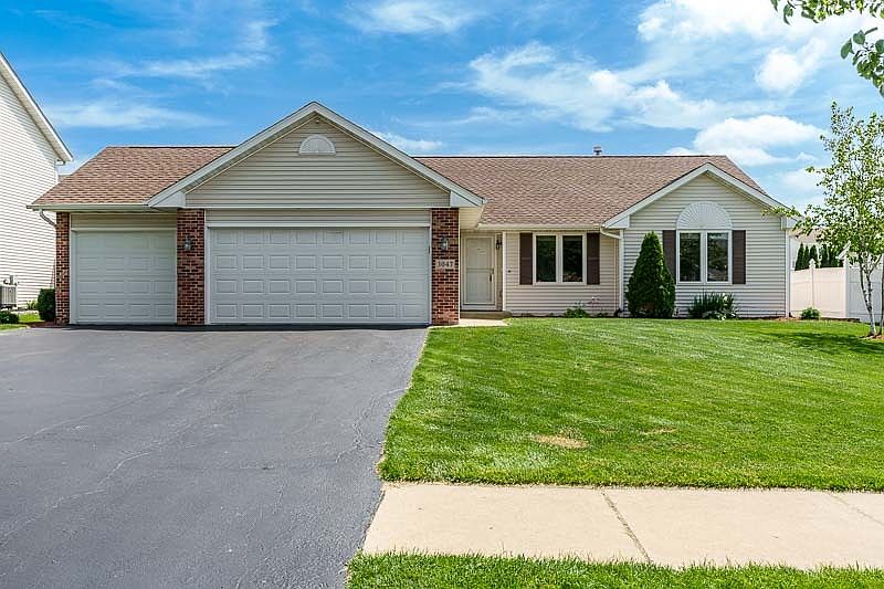 1st image of 3047 Vaughndale Dr