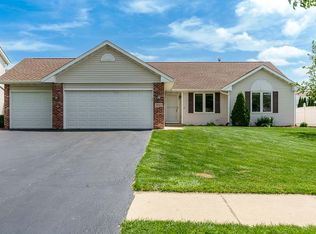 3047 Vaughndale Dr, Machesney Park, IL 61115