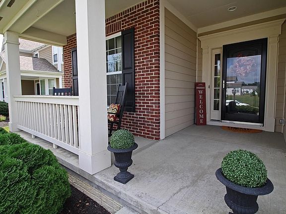 3rd image of 4769 Creek View Ct