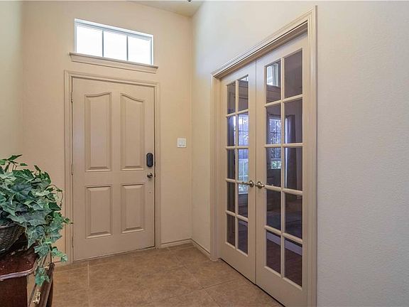 3rd image of 5048 Holliday Dr