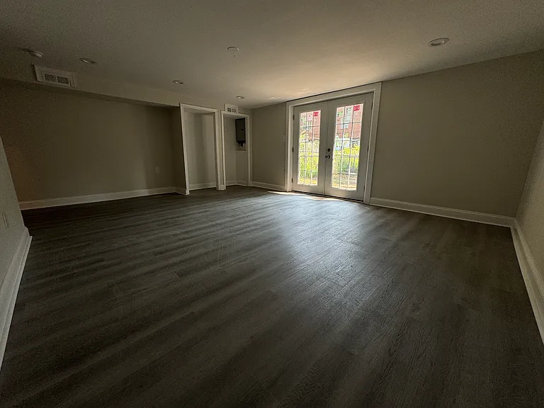 1633 Powell Rd — Photo 29