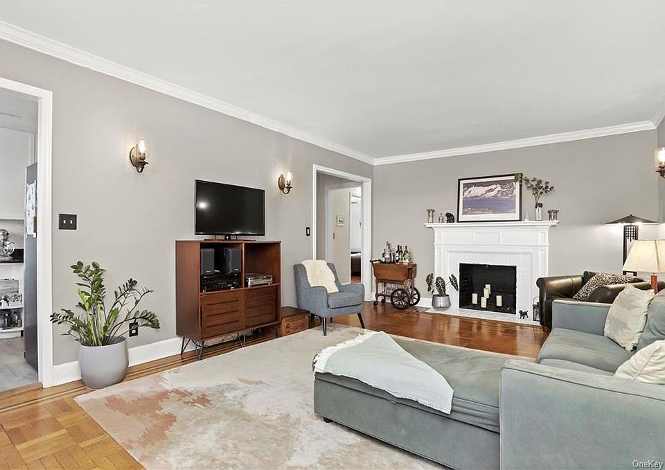 1st image of 300 S Broadway APT 5G