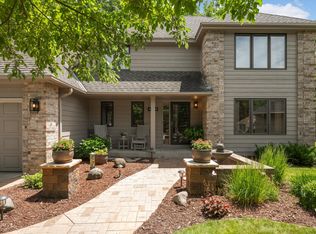 4824 Whispering Ct, Eagan, MN 55122