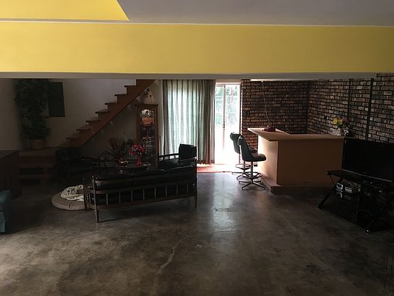 2nd image of 2125 221st St