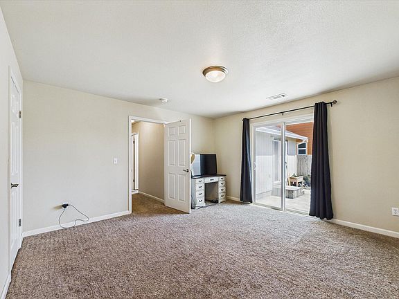 3rd image of 2434 Hawks View Ct