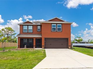 704 SW 18th Ter, Cape Coral, FL 33991