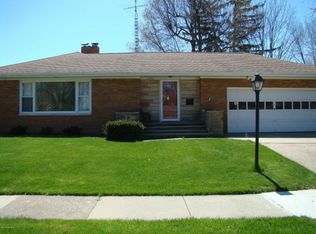 1304 Lewis Ave, Saint Joseph, MI 49085